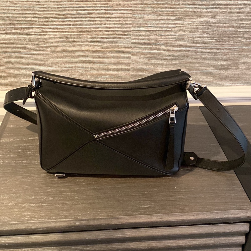 Loewe Black Puzzle Leather Crossbody Bag - Picture 10 of 14